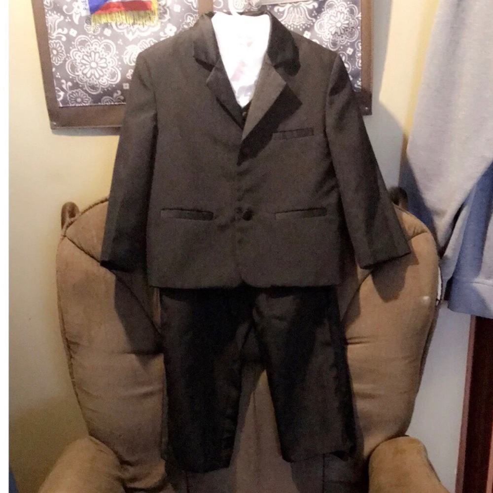 4 pc Boys Texido set